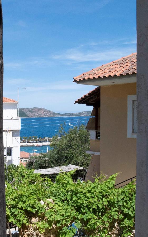 Agapi 'S Place Pylos Exterior photo